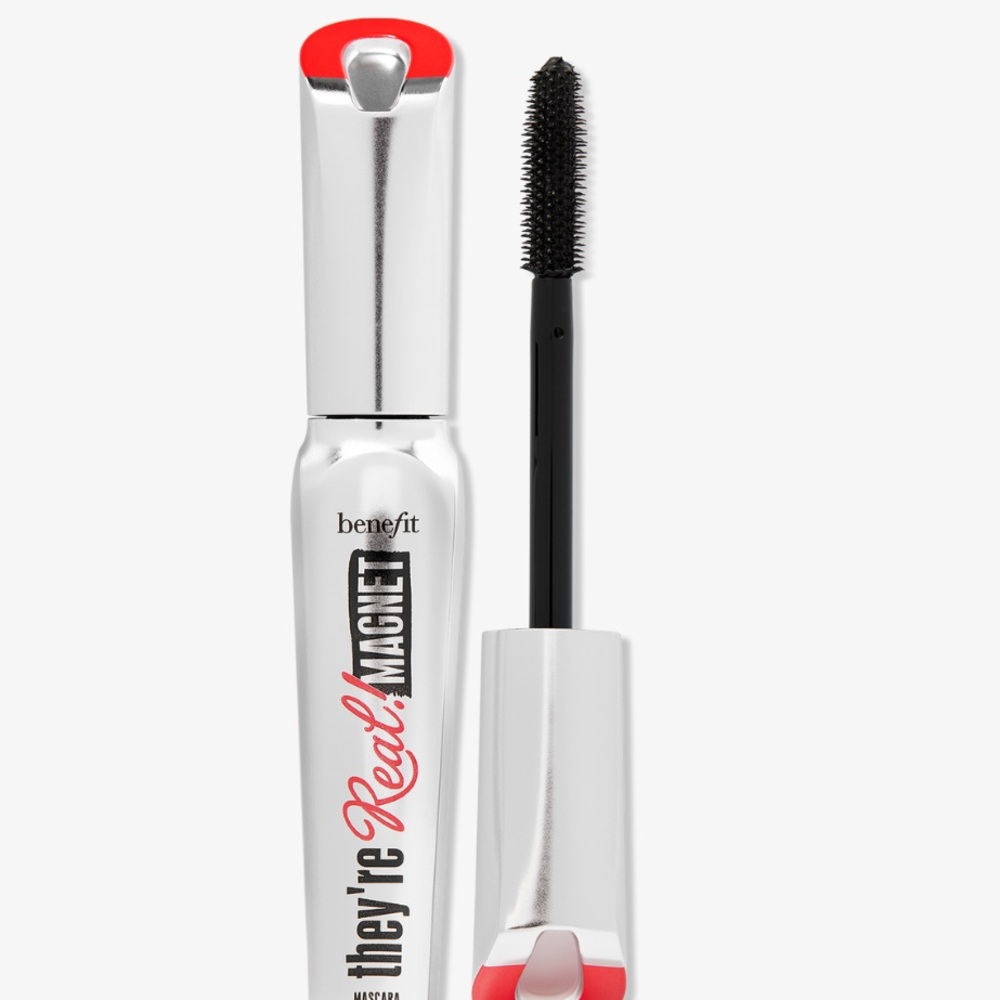 Benefit they’re real magnet supercharged black mascara
